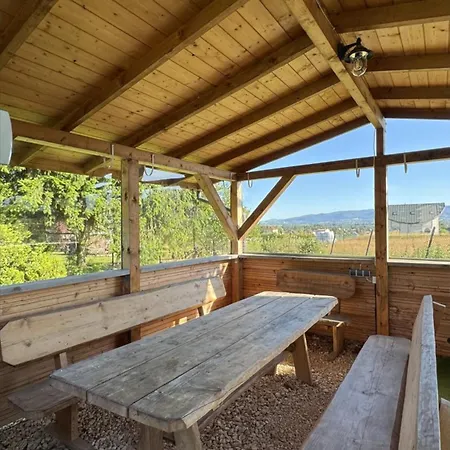 Apartmán Sloneczna Dolina Magurki Bania Jacuzzi Balia Ogrodowa Szczyrk-wilkowice *